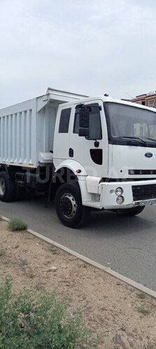Ford Cargo-4