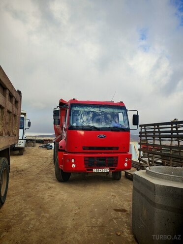 Ford Cargo-6