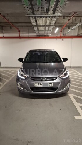Hyundai Accent-1