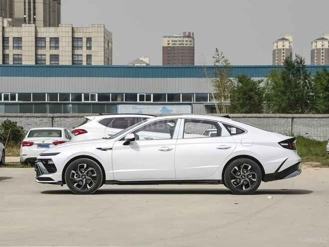 Hyundai Sonata-2
