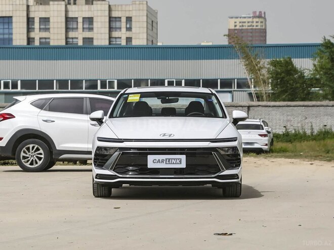 Hyundai Sonata-4