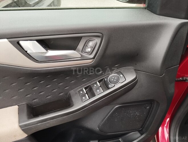 Ford Escape-13