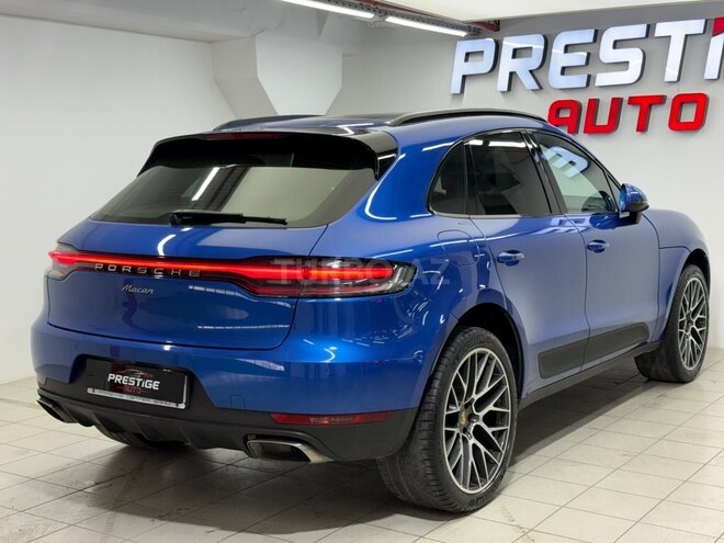 Porsche Macan-5