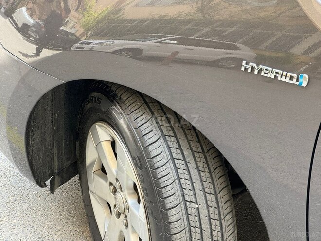 Toyota Prius-7