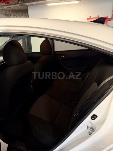 Kia Forte-11