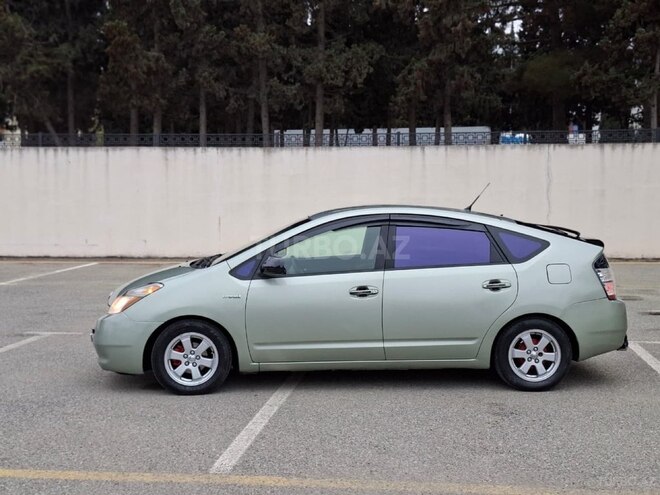 Toyota Prius-7