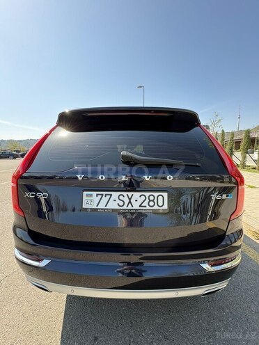 Volvo XC90-8
