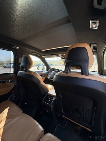 Volvo XC90-13