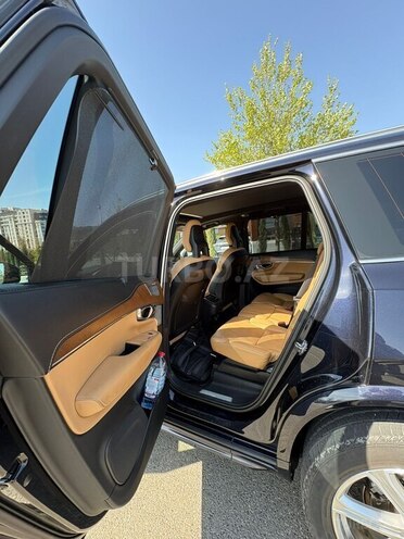 Volvo XC90-10