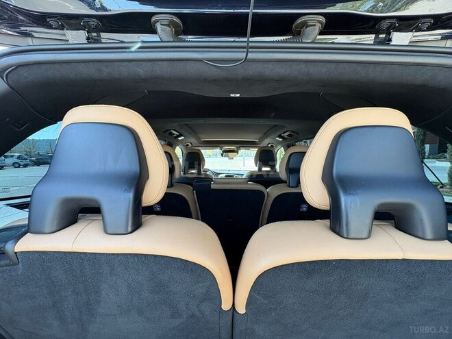 Volvo XC90-16