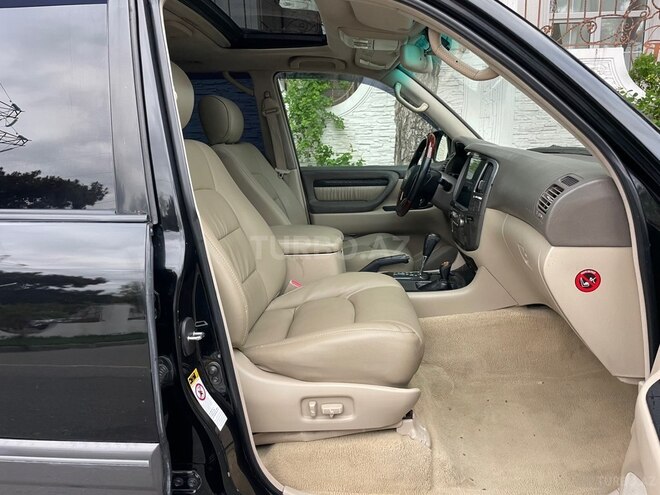 Lexus LX 470-17