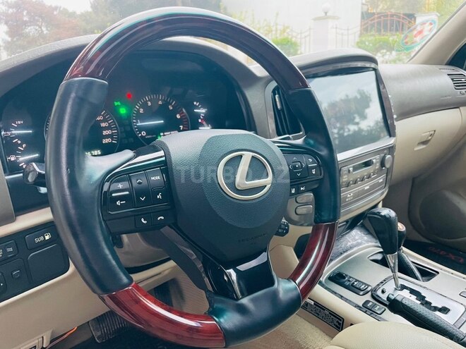 Lexus LX 470-13
