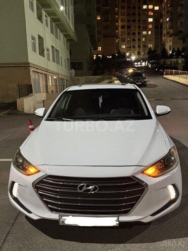Hyundai Elantra-1