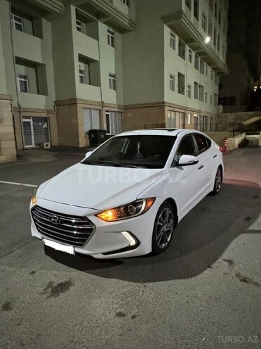 Hyundai Elantra-8