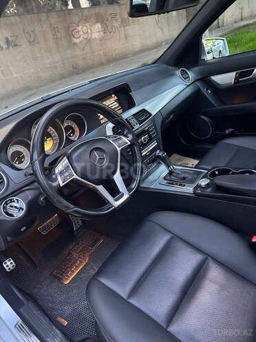 Mercedes C 250-9
