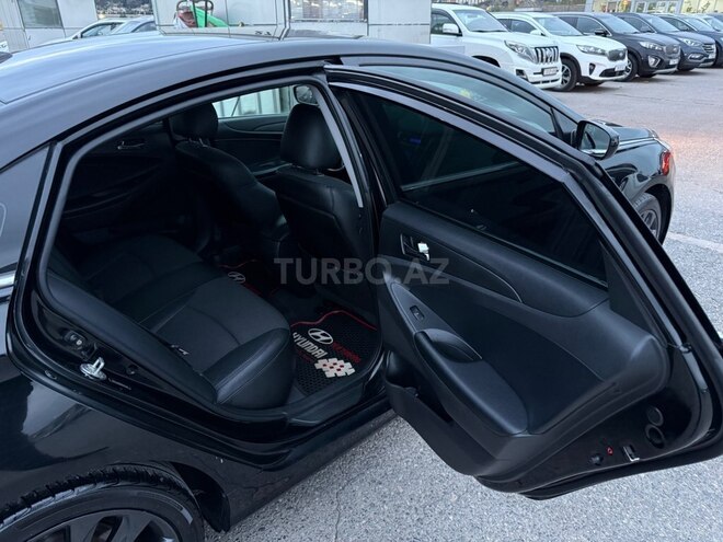 Hyundai Sonata-18