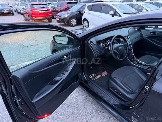 Hyundai Sonata-15