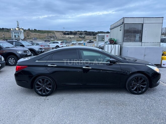 Hyundai Sonata-5