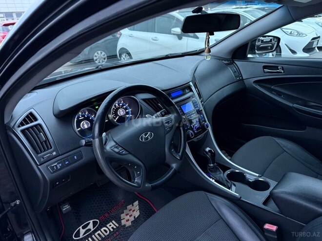 Hyundai Sonata-13