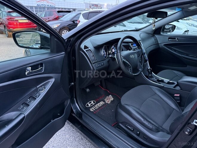 Hyundai Sonata-14