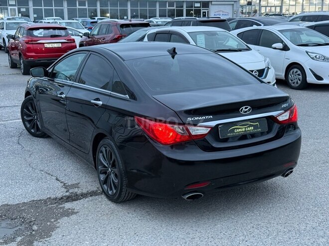 Hyundai Sonata-8