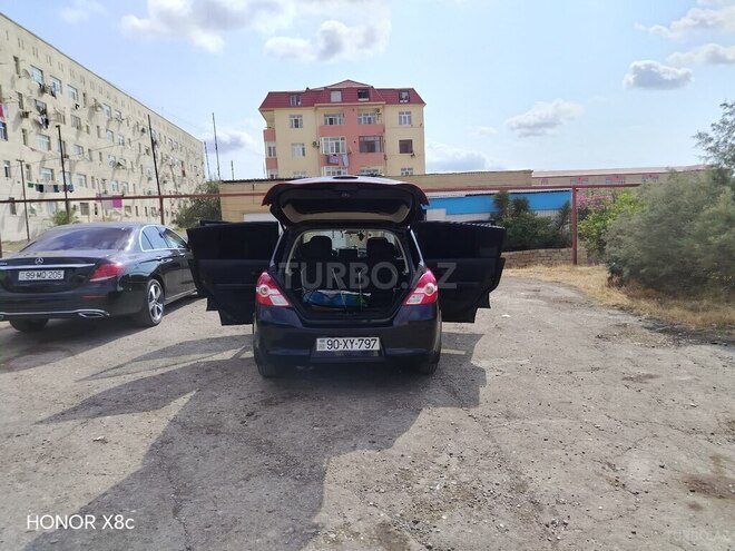 Nissan Tiida-3
