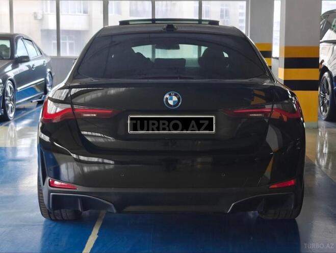 BMW i4-7