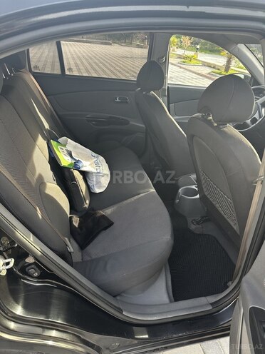 Kia Rio-9