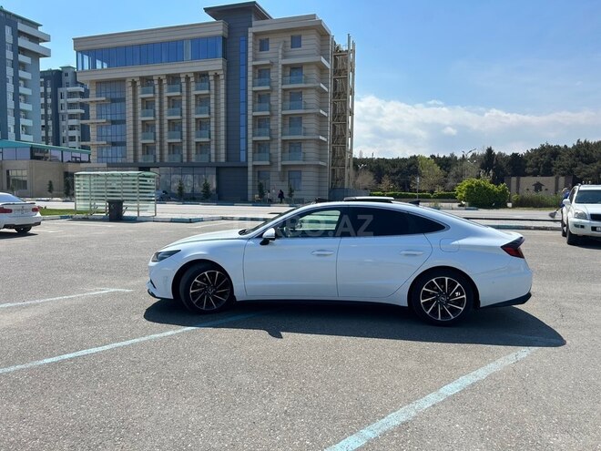 Hyundai Sonata-4