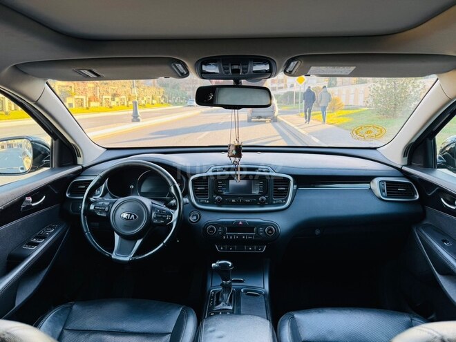 Kia Sorento-13