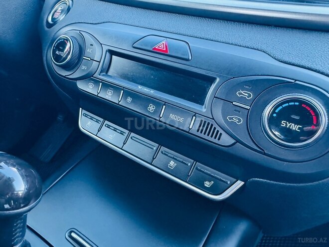 Kia Sorento-12