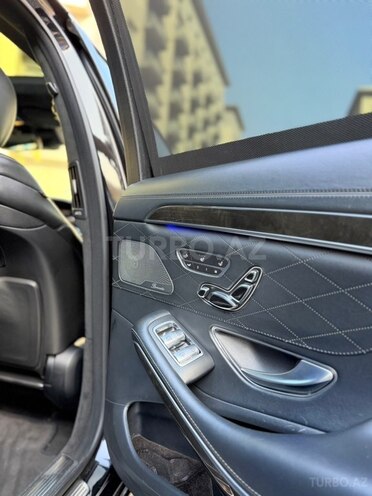 Mercedes S 500-11