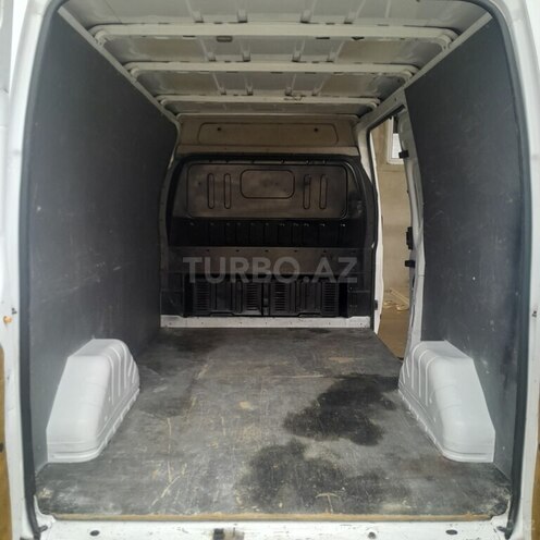 Ford Transit-10