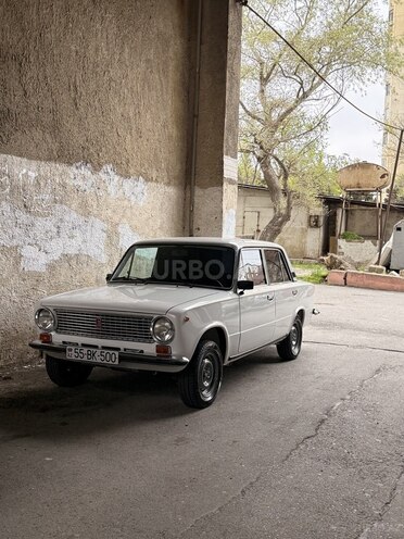 LADA (VAZ) 21011-2