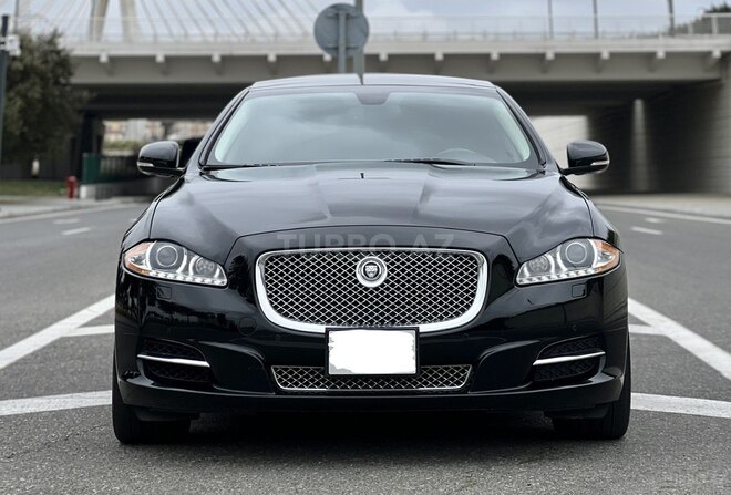 Jaguar XJ-1