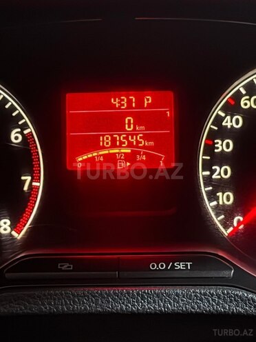 Volkswagen Polo-9