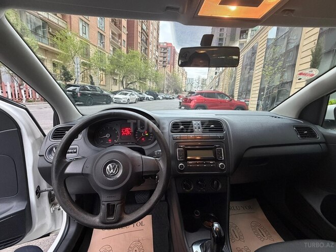 Volkswagen Polo-7