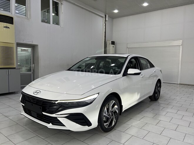 Hyundai Elantra-4