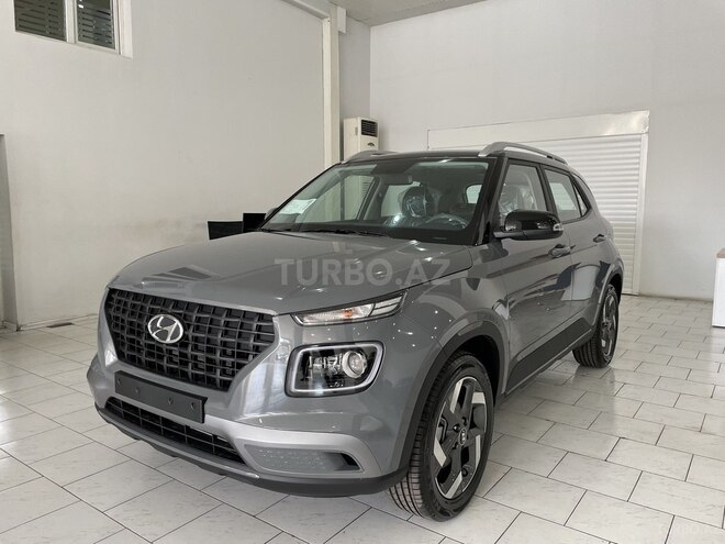 Hyundai Venue-2