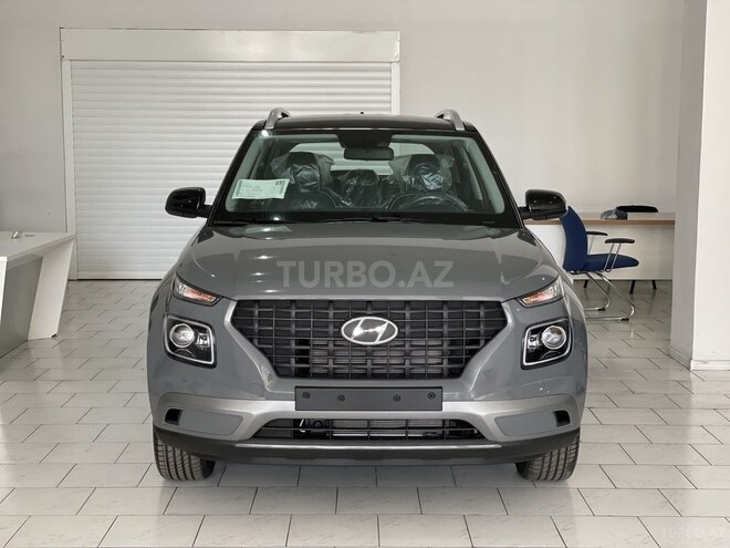 Hyundai Venue-1