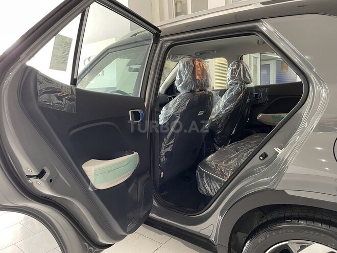 Hyundai Venue-9