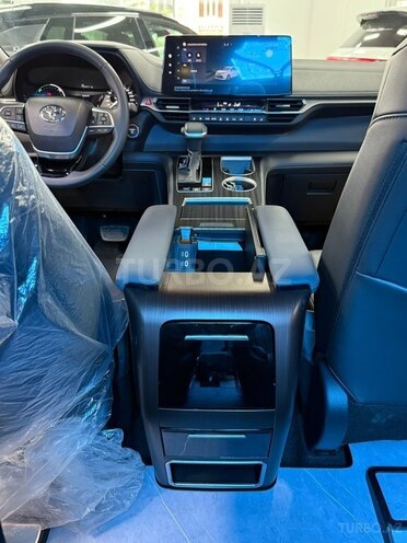 Toyota Sienna-6