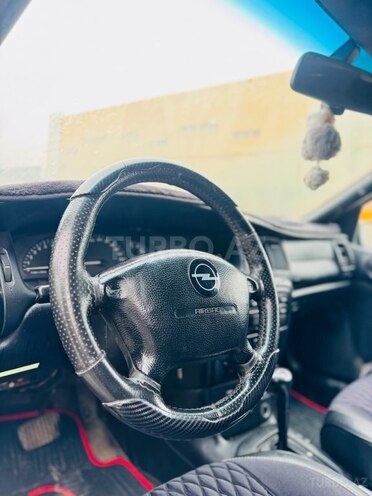 Opel Vectra-6