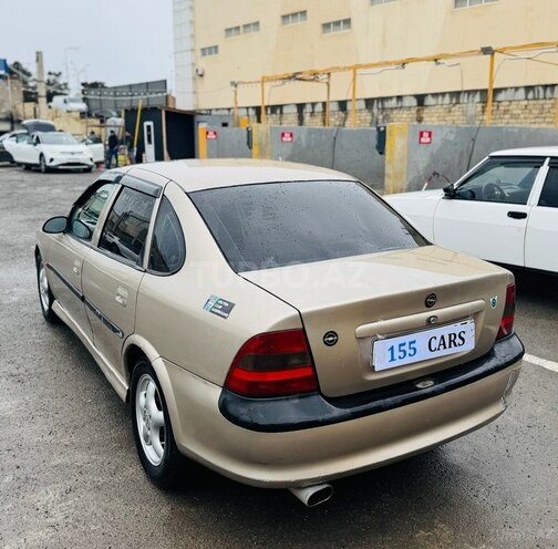 Opel Vectra-4
