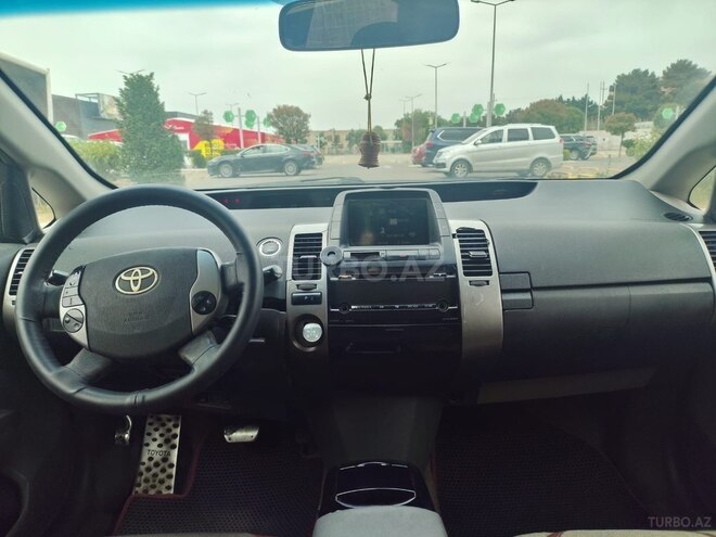 Toyota Prius-9