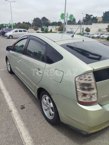 Toyota Prius-7