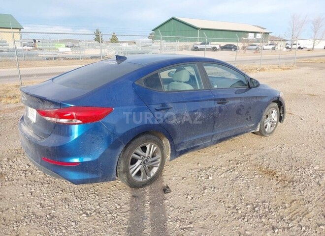 Hyundai Elantra-2
