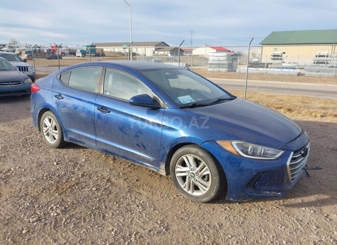 Hyundai Elantra-1