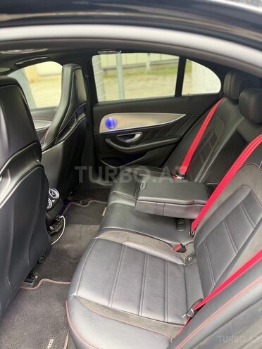 Mercedes E 53 AMG 4MATIC-12
