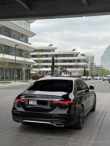 Mercedes E 300 e-13